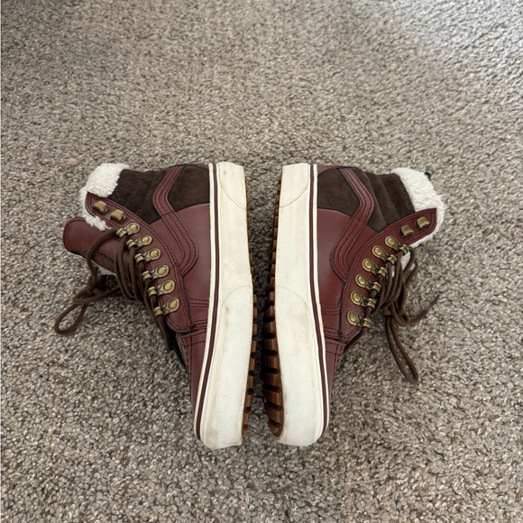 Like New Vans Boots - Picture 3 of 6